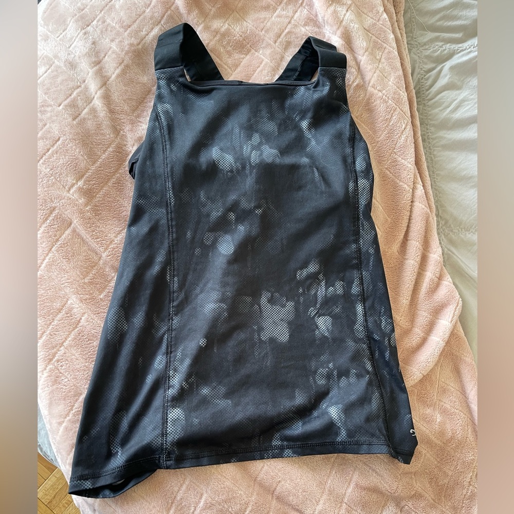 workout top